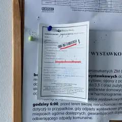 Awizo z Poczty Polskiej informuje o próbie doręczenia przesyłki.
