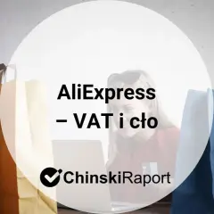 Zakupy na AliExpress: VAT i cło. Kobieta z kartą płatniczą przy laptopie, otoczona torbami na zakupy.