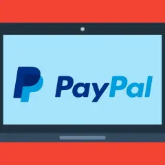 Laptop z logo PayPal. To narzędzie dla każdego media expert, ułatwiające płatności online.