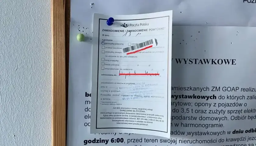 Awizo bez numeru przesyłki z Poczty Polskiej. Zawiadomienie o próbie doręczenia paczki, którą można odebrać w placówce.