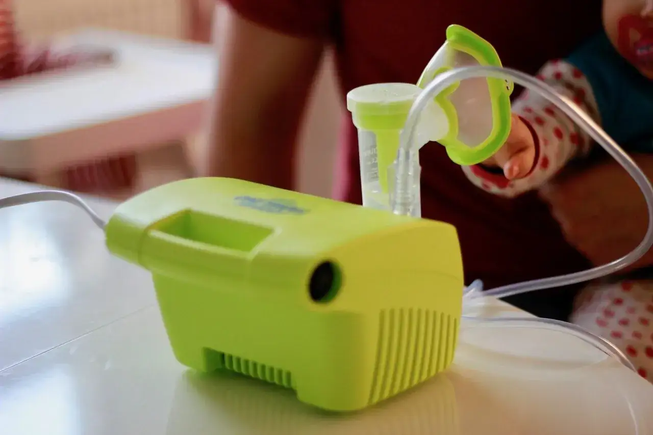 Inhalator dla dzieci z akcesoriami