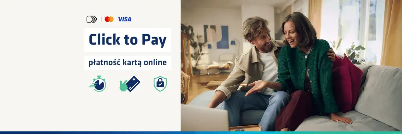 Para płaci online kartą, widoczny jest przycisk